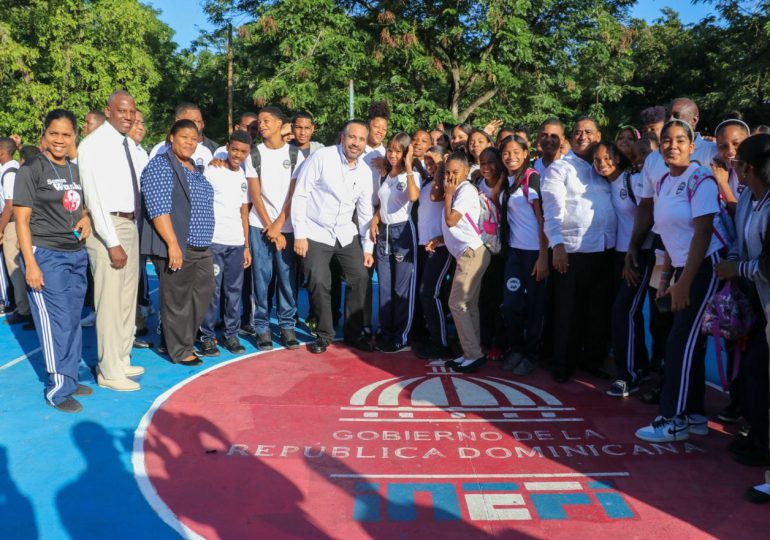 INEFI conmemora Día Nacional del Deporte con emotivo acto en el Centro Educativo Fabio Mota