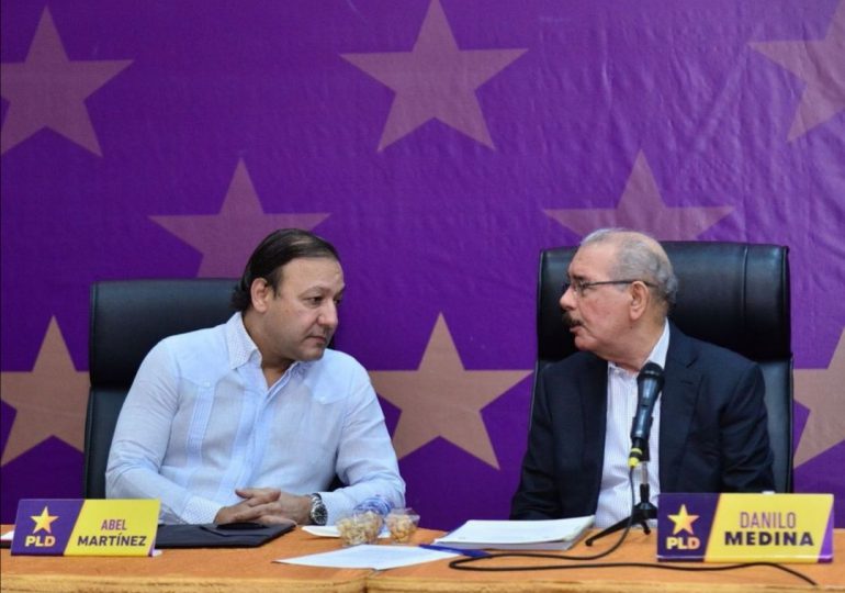 Danilo y Abel Martínez encabezan primera reunión Comité Político del PLD luego de la Consulta