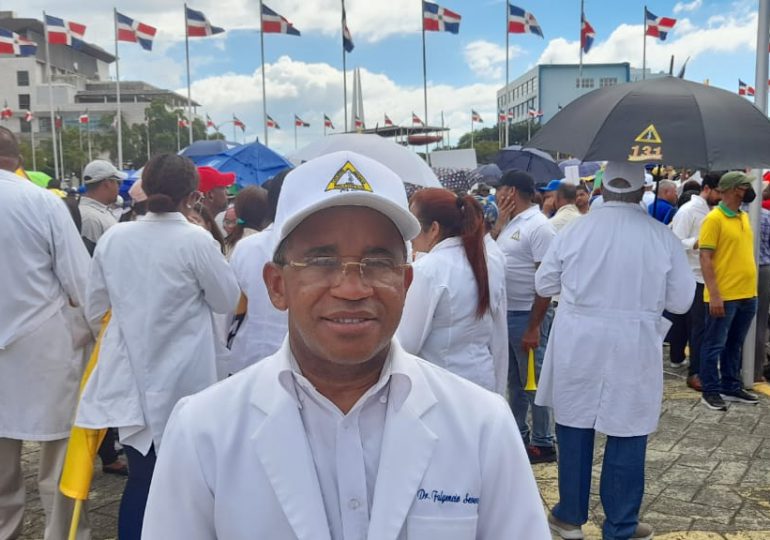 Dr. Fulgencio Severino: "El éxito de esta gran marcha muestra que la gente no quiere ni ARS ni AFP"