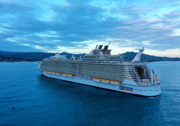 Taíno Bay recibe “Allure of the Seas” uno de los barcos más grande del mundo