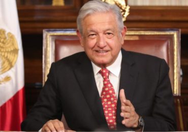 López Obrador llama al Congreso peruano a reconsiderar viaje de Castillo a México