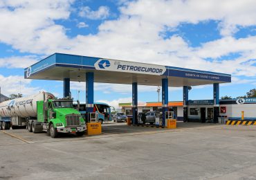 Petrolera estatal de Ecuador reporta pérdidas por daño eléctrico en bloque amazónico