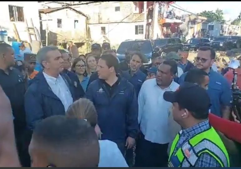 Presidente Abinader recorre zonas afectadas por las lluvias en Gran Santo Domingo