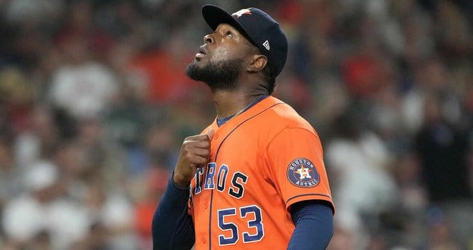 Dominicano Cristian Javier y Astros logran 2do. "no-hitter" en la historia de la Serie Mundial