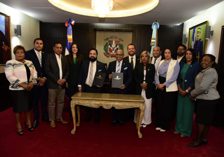 Cámara de Diputados y el Congreso de Honduras firman acuerdo de cooperación institucional
