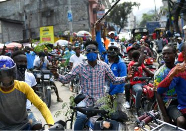 EE.UU. ofrece recompensa de un millón de dólares por información sobre 3 líderes de bandas haitianas