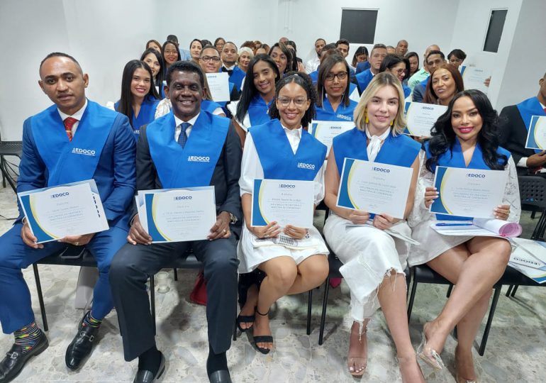 Edoco realiza graduación del programa Oratoria y Maestría de Ceremonias