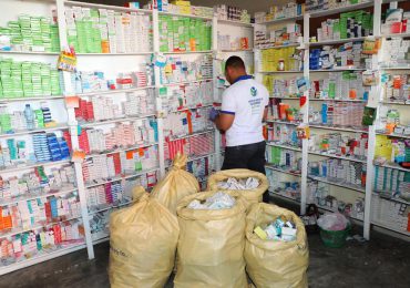 Pro Consumidor incauta medicamentos no aptos para consumo durante operativo en Moca
