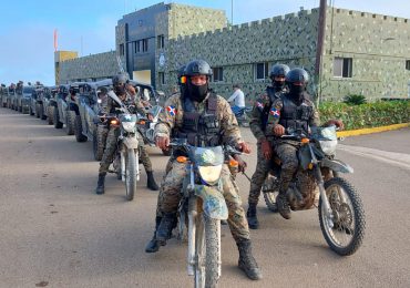 Ejército RD despliega militares para detener haitianos indocumentados en frontera