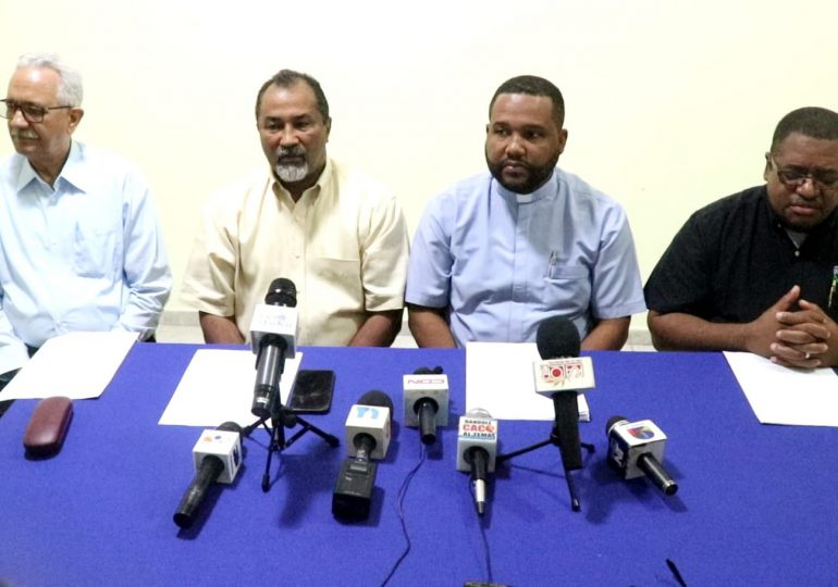 Sacerdotes jesuitas de Dajabón piden parar las deportaciones masivas y que regularicen a obreros haitianos