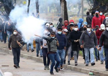 Pérdidas económicas "cuantiosas" por ciudad boliviana en huelga, alerta empresariado