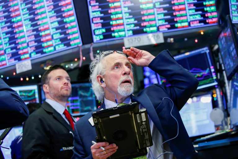 Wall Street cierra en alza tras las minutas de la Fed
