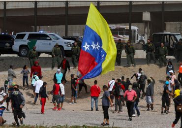 Patrulla de EEUU disparó gas pimienta contra venezolanos en frontera con México