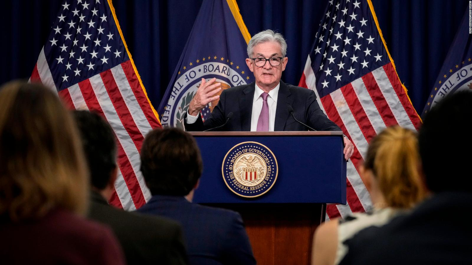 Un gobernador de la Fed favorable a alza menor de tasas en diciembre en EEUU