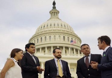 Se reúne con senadores de EUA comisión dominico-hondureña; tratan tema haitiano y exportación de azúcar