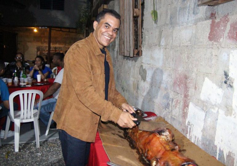 Diputado Elías Báez realiza cena navideña a Comunicadores Santo Domingo