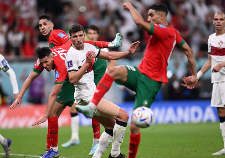 Pepe cuestiona el arbitraje tras eliminación de Portugal