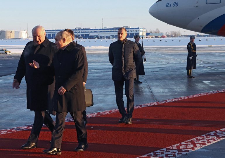 Putin llega a Bielorrusia para reunirse con su aliado Lukasenko