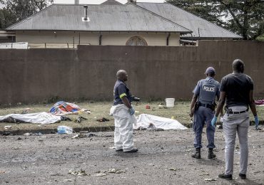Nueve muertos en la explosión de un camión cisterna en Sudáfrica