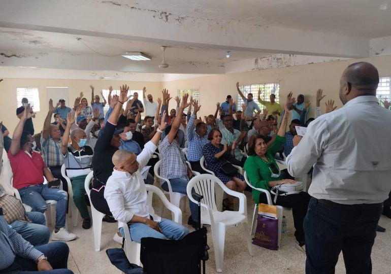 <em>El PLD elige por consenso a sus autoridades, en la circunscripción 1 de Santo Domingo Este</em>