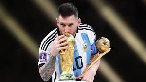 <strong>Lionel Messi recibe el Balón de Oro del Mundial de Catar-2022</strong>