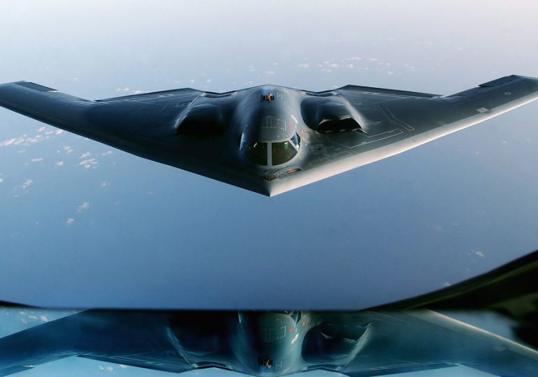 La Fuerza Aérea de EE.UU. suspende vuelos de bombarderos B-2