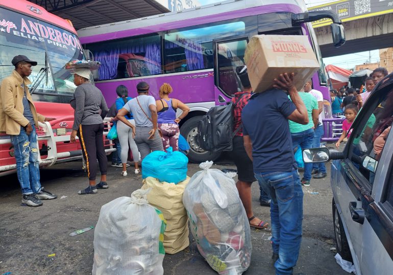 Choferes del Sur afirman se viró el flujo de pasajeros en Navidad, muchos vienen y pocos van