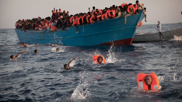 Barco de emigrantes hatianos en ruta a EEUU llega a Cuba por mal tiempo