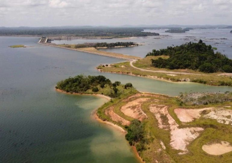 Represa en Brasil alimenta temores de catástrofe ambiental