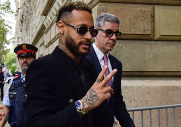 Neymar absuelto en juicio por supuestas irregularidades de su fichaje al FC Barcelona
