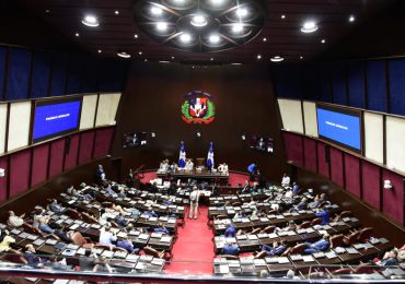 <em>Diputados aprueban Presupuesto General del Estado con rechazo de la oposición</em>