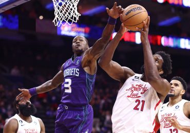 Lakers rompen racha negativa en Detroit