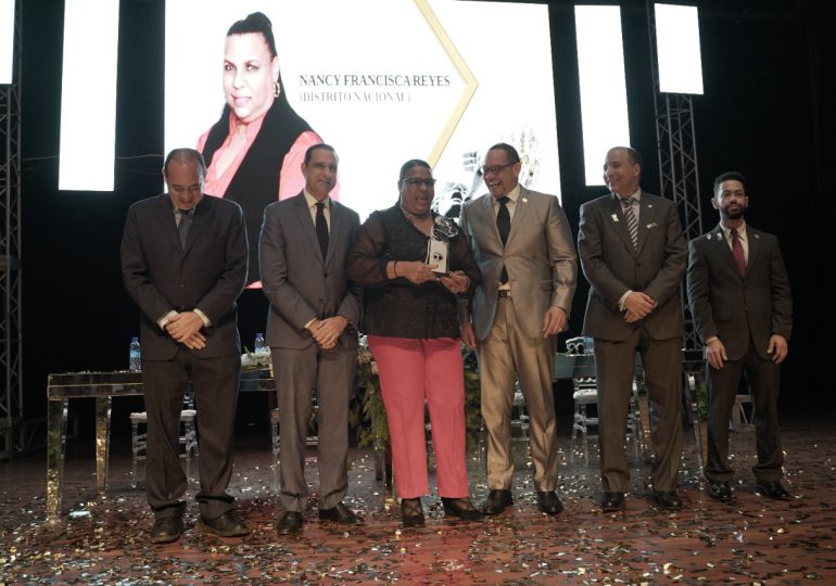 Oficina Nacional de Defensa Pública entrega Premios "Fray Antón de Montesinos"