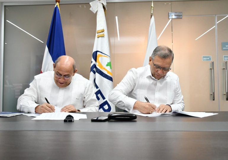 Refidomsa e Infotep suscriben acuerdo para financiamiento de centro tecnológico en Haina
