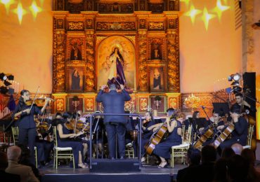 Fiesta Clásica presentó concierto sinfónico navideño en la iglesia Regina Angelorum