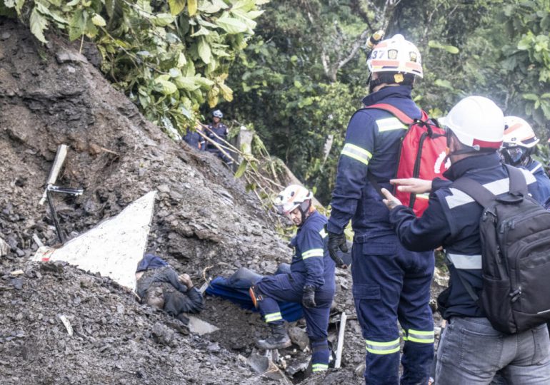 Al menos 34 muertos deja deslizamiento de tierra en Colombia
