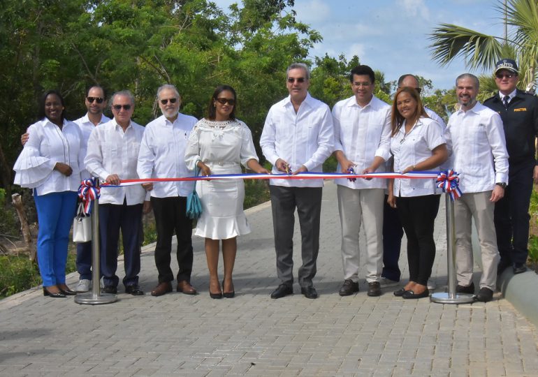 Gobierno inaugura obras en playa Esmeralda a un costo superior a los RD$51 millones
