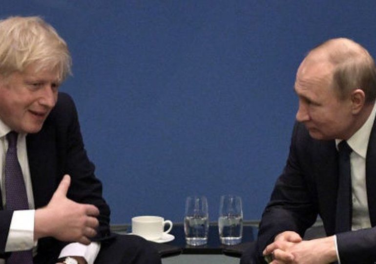 "Un misil tardaría un minuto", le habría dicho Putin a Johnson en tono de amenaza