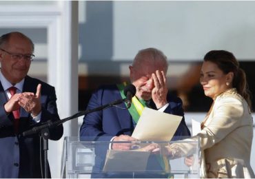 Muy emocionado, Lula habló ante una multitud en Brasilia