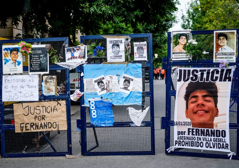 "Racismo, machismo y clasismo" en el crimen de un joven argentino, dicen sociólogos