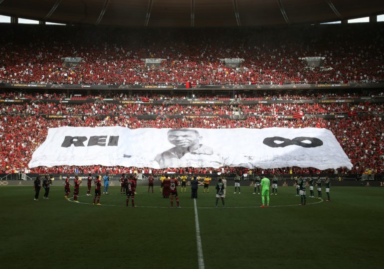 Emotivo homenaje a Pelé en la Supercopa de Brasil