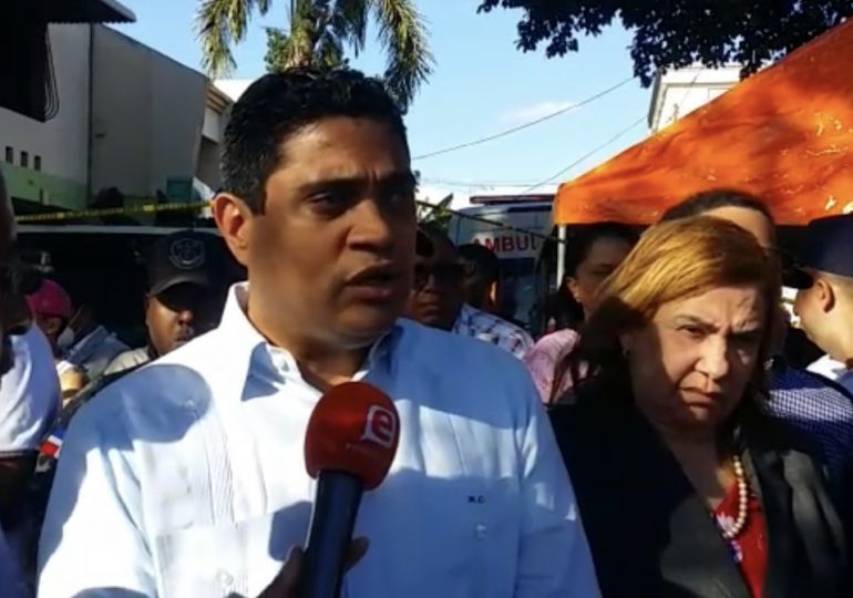 Alcalde de La Vega Kelvin Cruz se solidariza con la situación de Multi Muebles