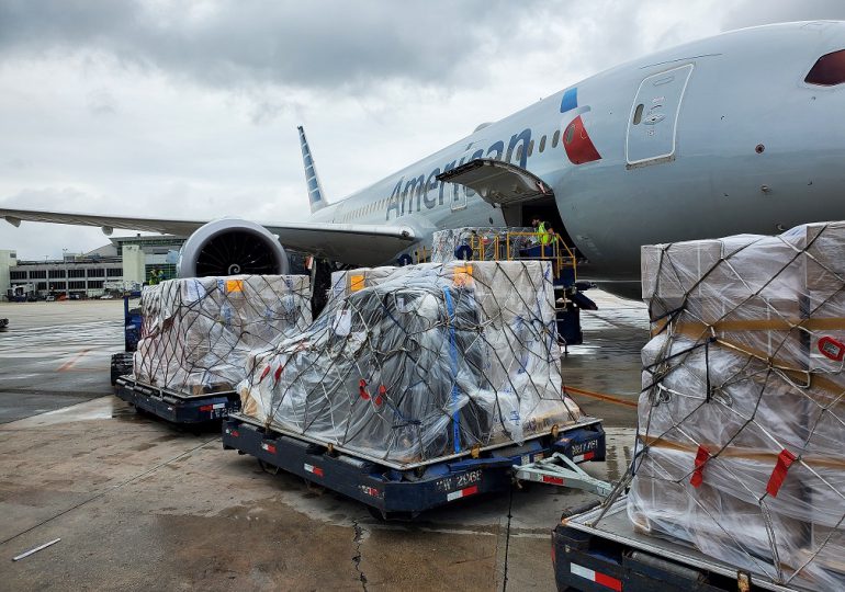 “American Airlines Cargo” entrega suministros humanitarios a Haití