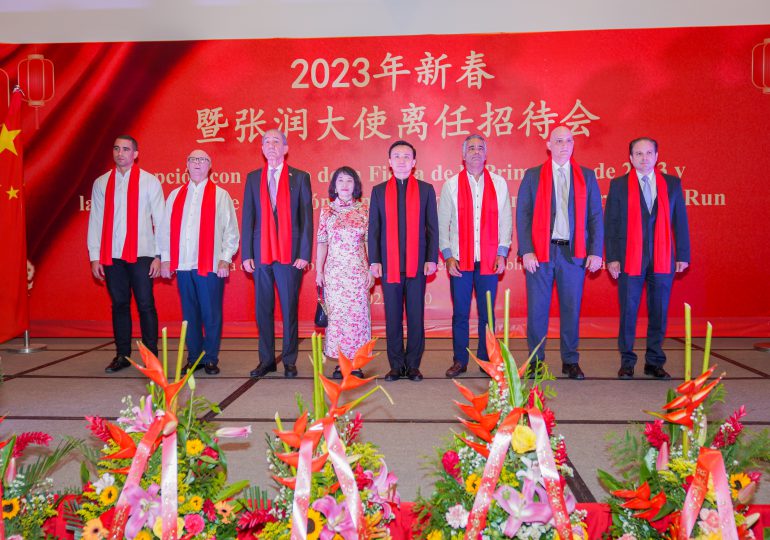 Celebran fiesta de la Primavera y despedida de la misión diplomática del embajador chino Zhang Run