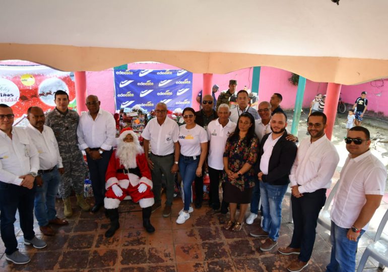 Edeeste realiza entrega solidaria de juguetes a más de 70 niños en Las Lagunas de Nisibón