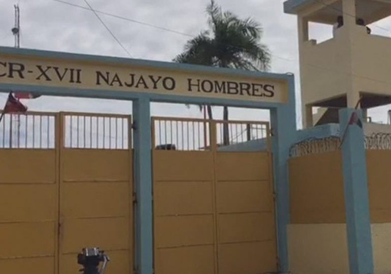 Motín en Najayo hombres; Familiares de reclusos preocupados por sus parientes