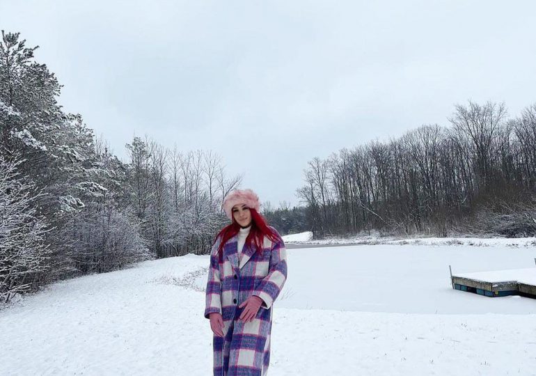 Video| Karen Yapoort muestra sus vacaciones al estilo “frozen”