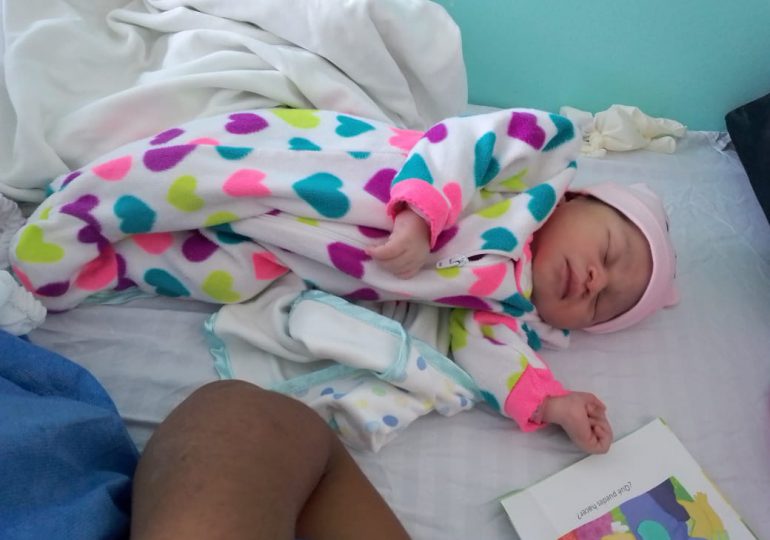 Roban niña recién nacida la madruga de este sábado en Maternidad San Lorenzo de Los Minas