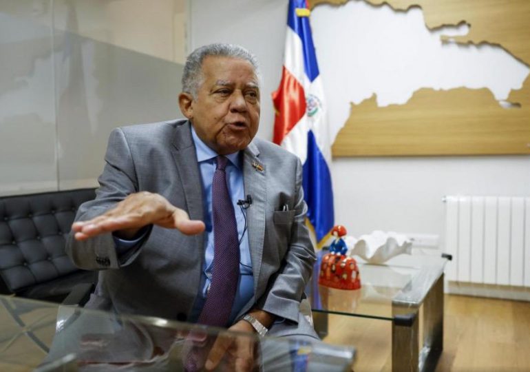 Embajador Juan Bolívar Diaz: Haití es una desgracia y un gran beneficio para RD