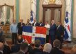 Serie del Caribe | Abinader entrega Bandera Nacional a Tigres del Licey